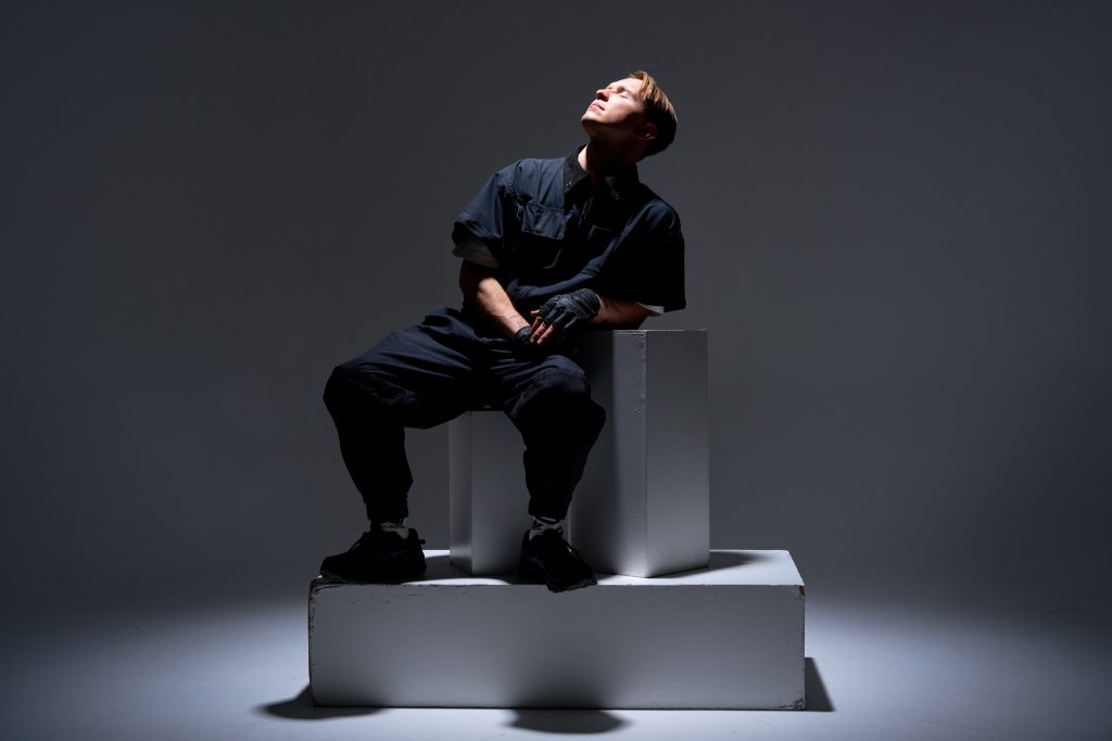 Julijus Nosovas apšvietimas