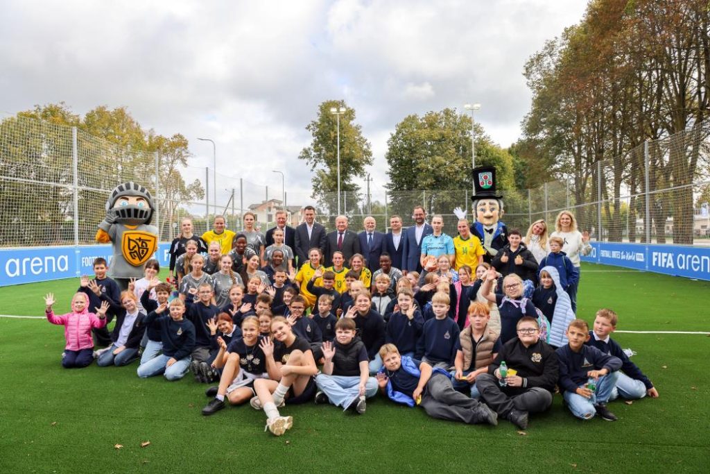 Domeikavoje atidaryta nauja „FIFA arena“ – dar viena erdvė futbolui ir bendruomenei