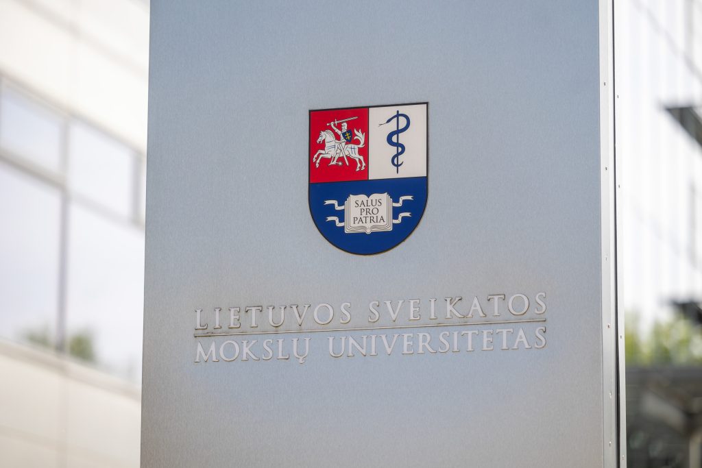 LSMU tęs Kauno Krikščioniškųjų gimdymo namų pertvarką