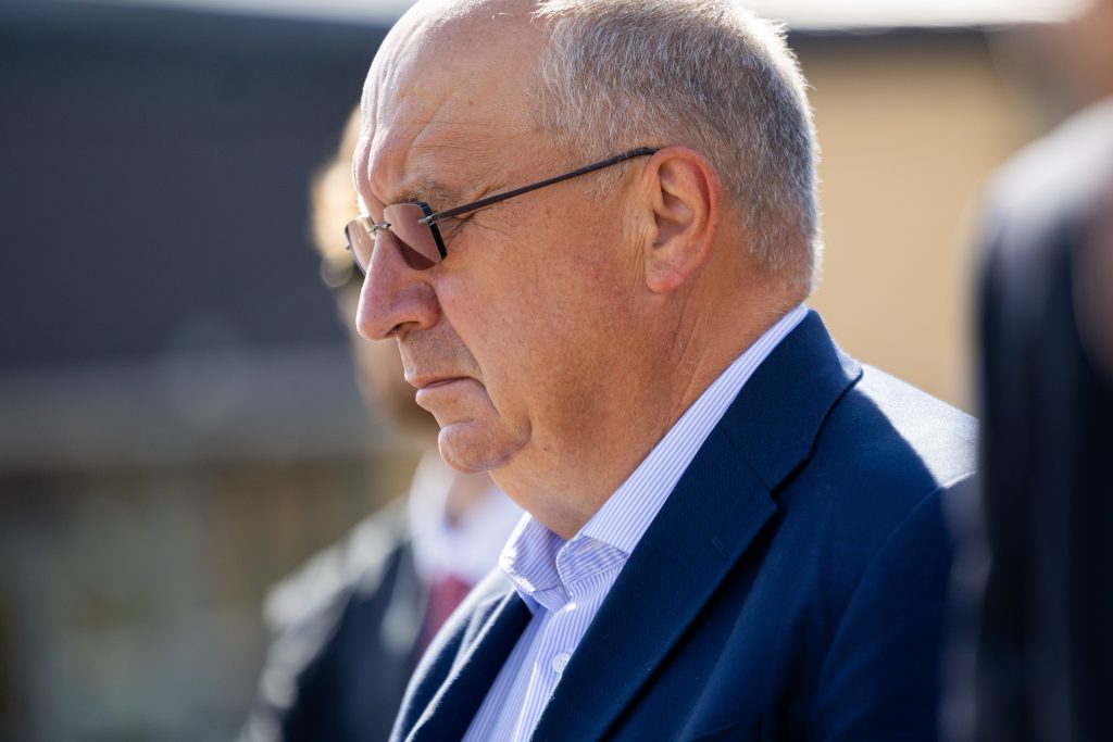 Kubilius pakomentavo rusų drono smūgį Ukrainos saugumo tarnybos pastatui