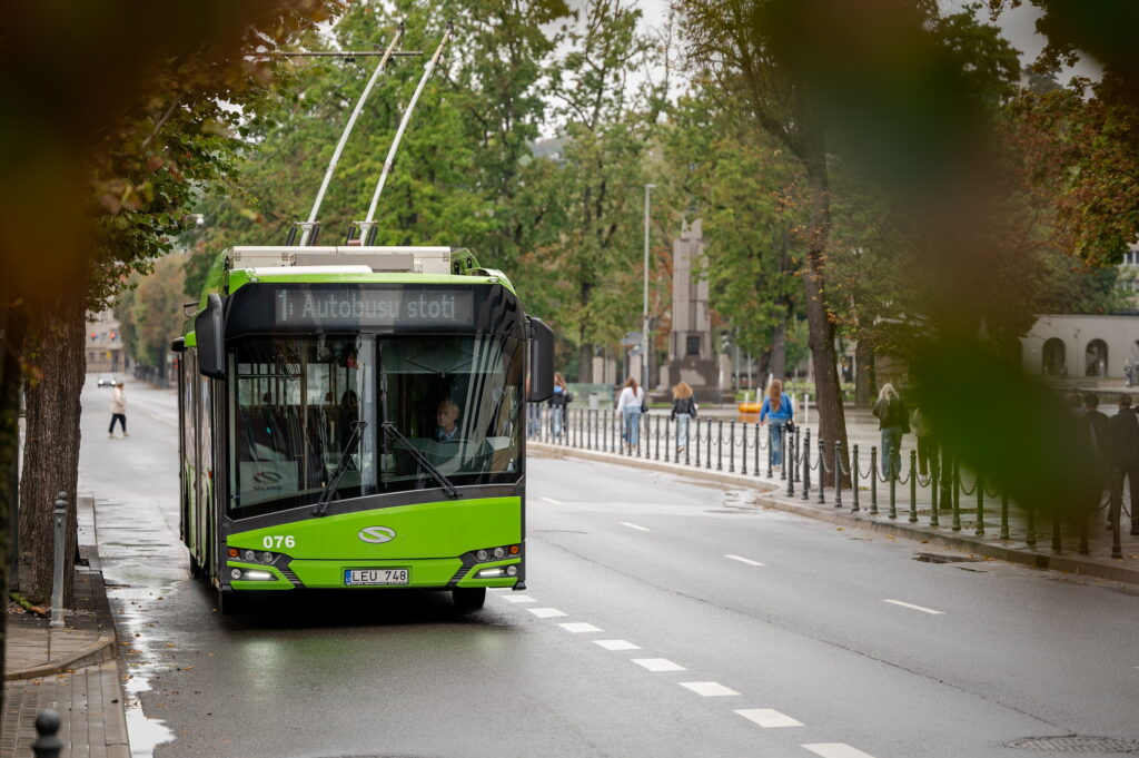 Paprasčiau ir sklandžiau: Kauno viešajame transporte planuojama atsisakyti popierinių bilietų