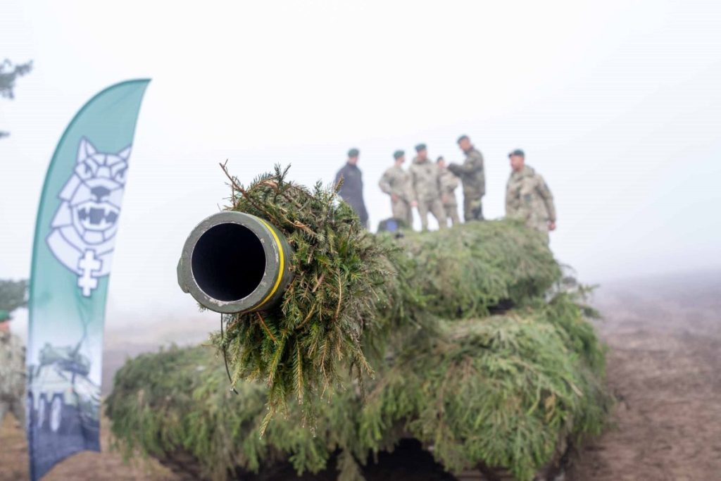 Pirmosios Lietuvos tankų įgulos atliko tankų „Leopard“ bandymus