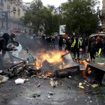 Protestai Prancūzijoje: plėšimai, gaisrai ir susirėmimai